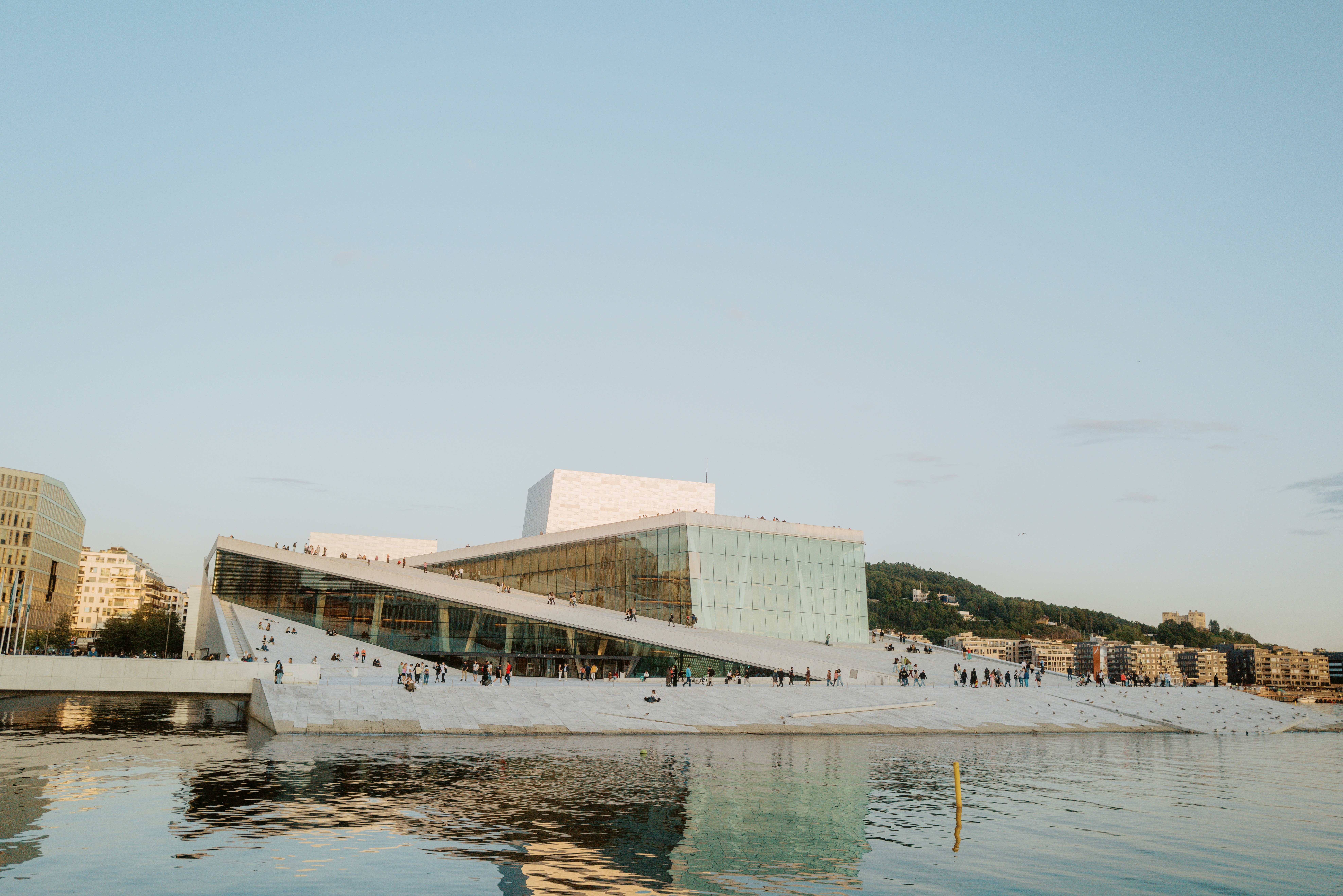 Statsbygg hovedkontor og moderne bygg, foto: Eirik Skarstein